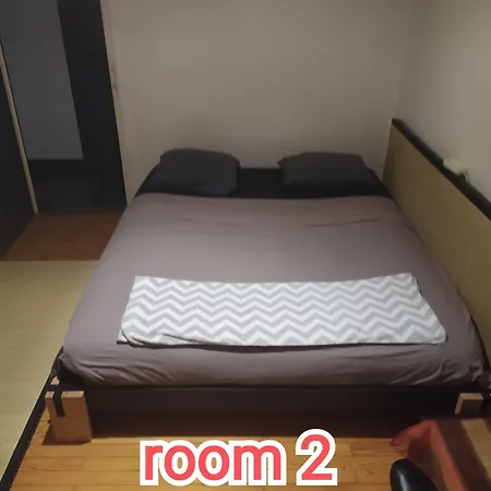 One Person One And Two People Or Entire 公寓 *
